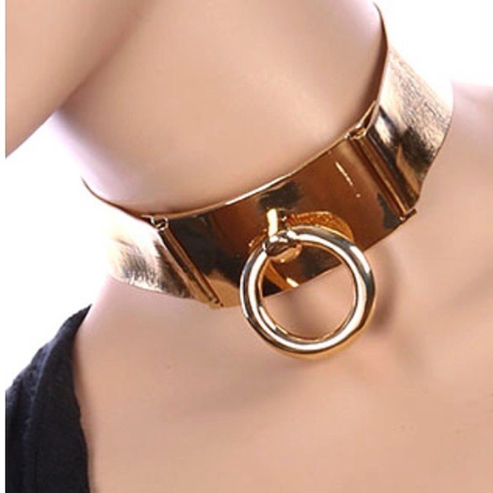 NWT Metallic gold choker necklace