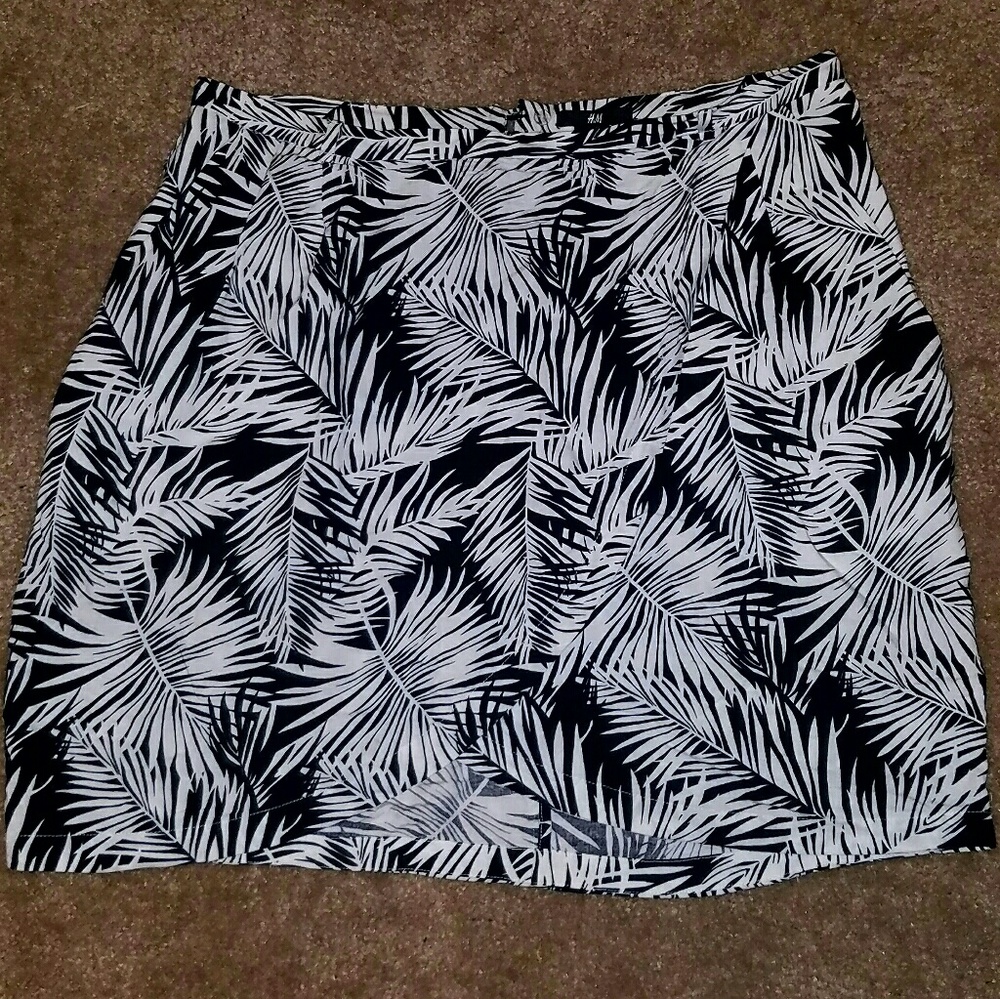 Beautiful Leaf Print Wrap Skirt