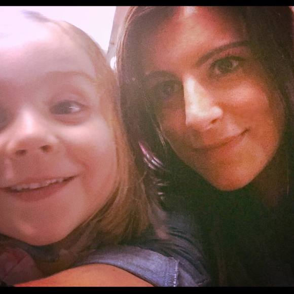 Meet your Posher, Danielle - Picture 1 of 1