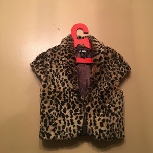 Mini faux fur cheetah cover up
