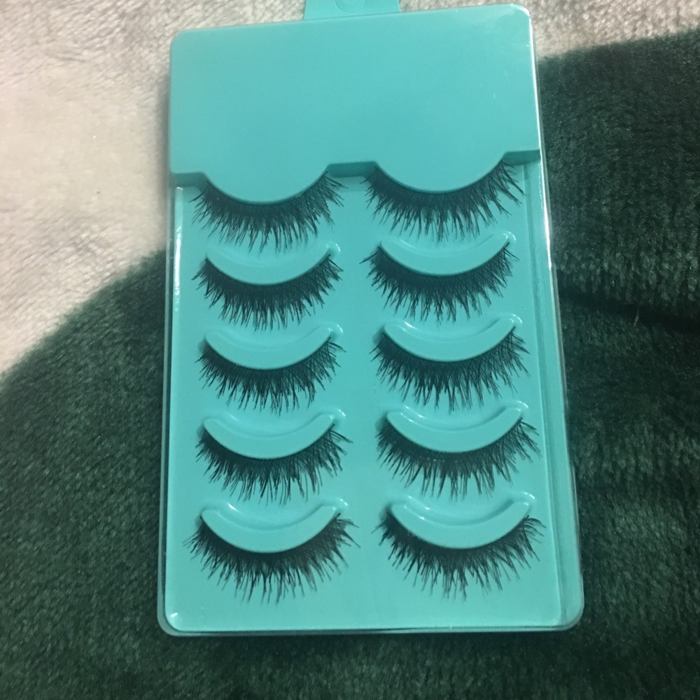 5 pairs of eyelashes