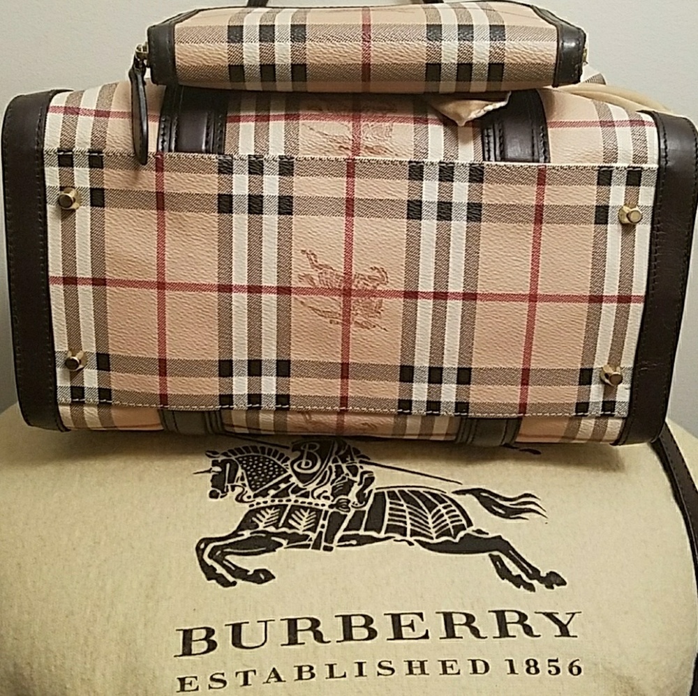 πBurberry Haymarket Alchester w/ walletπ - Picture 9 of 9