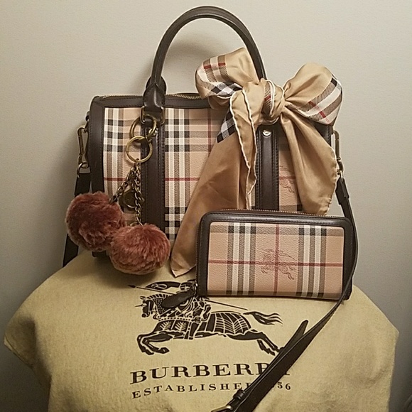 πBurberry Haymarket Alchester w/ walletπ - Picture 2 of 9
