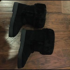 Women's warm and fuzzy winter boots