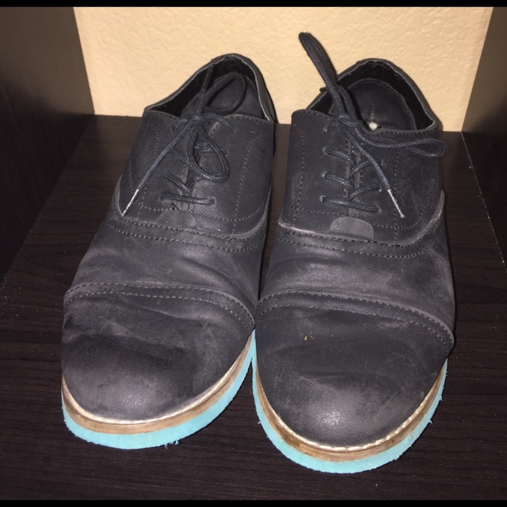 Black oxfords