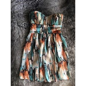 NWOT strapless printed dress