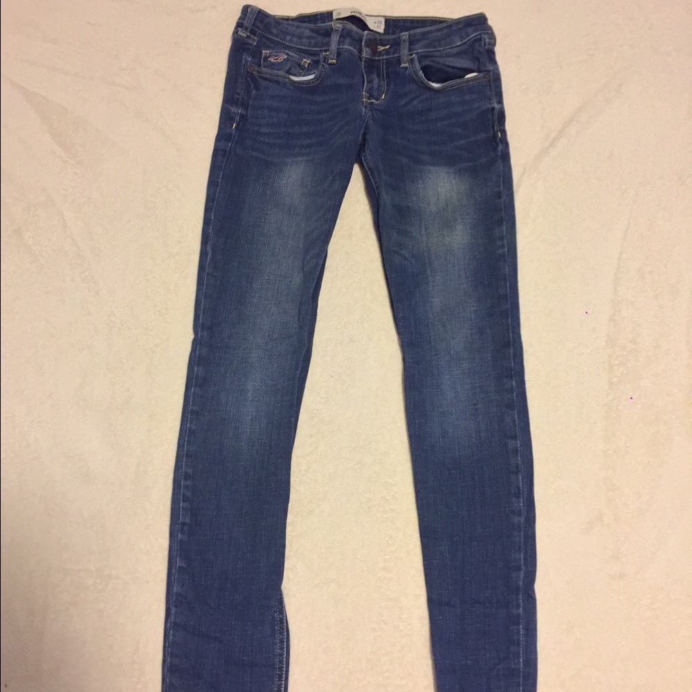 Hollister classic jeans size 3R (26w, 31L)