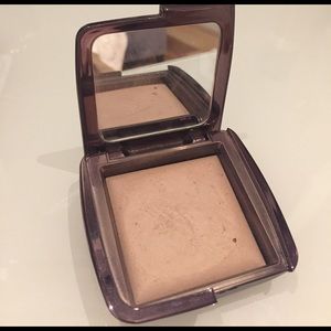 Hourglass lighting powder dim light