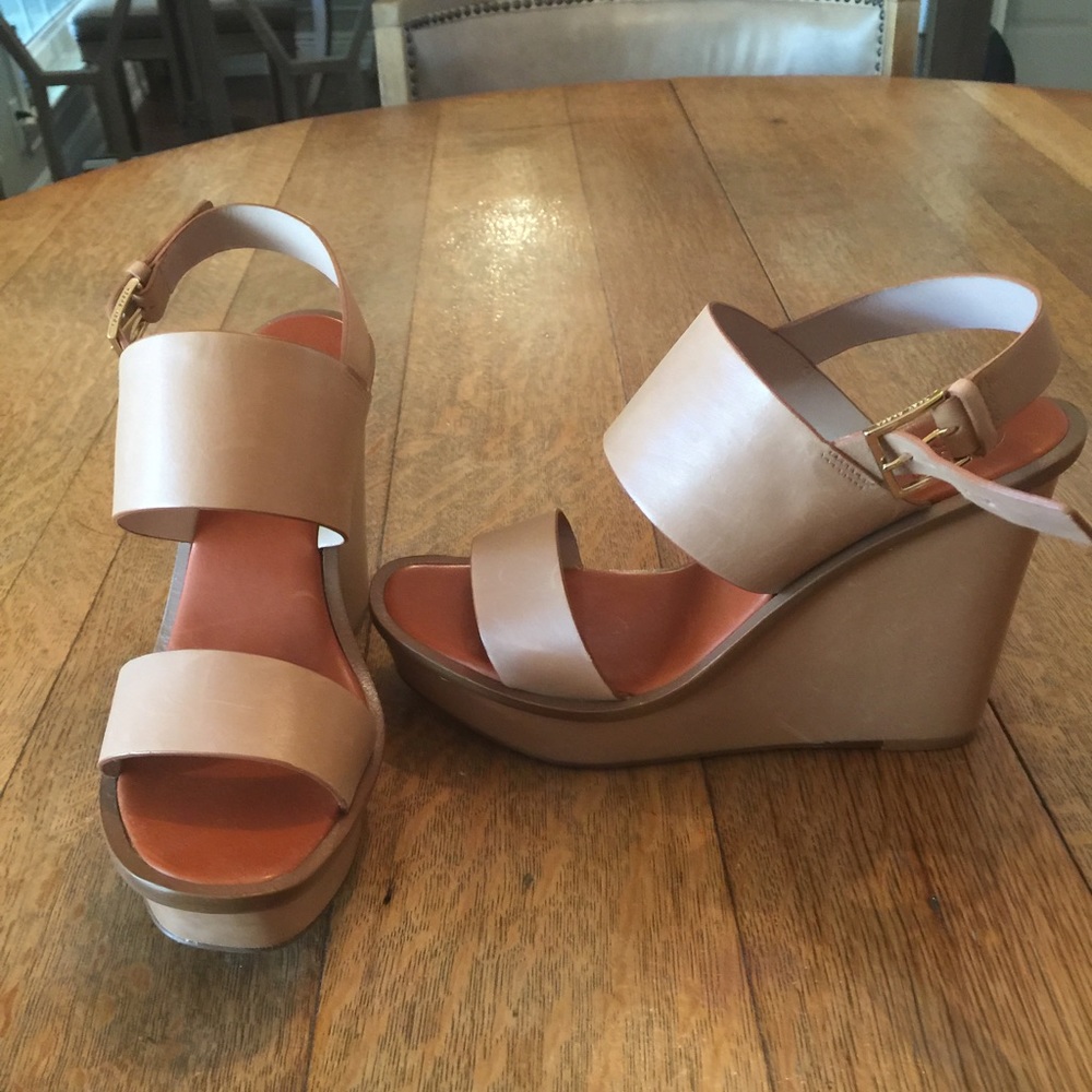 Tory Burch (size 9) Wood Nude Wedges
