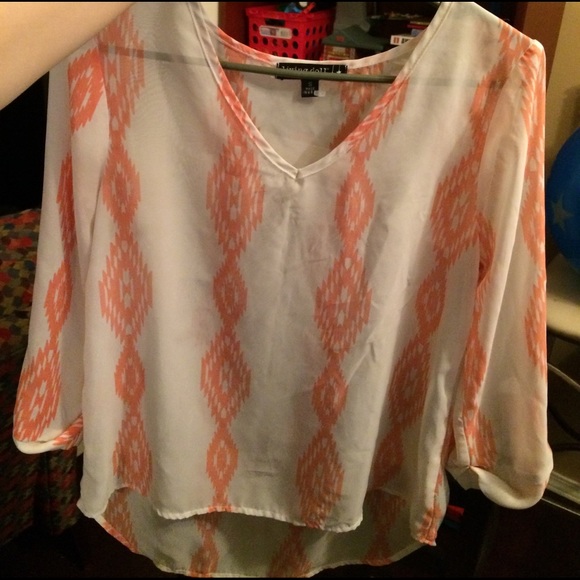 Sheer size small top - Picture 1 of 1