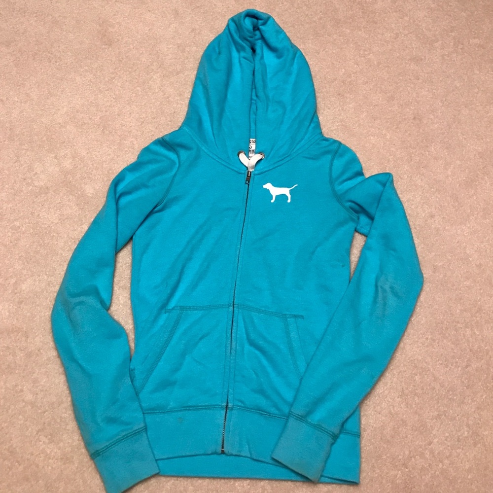 Pink hooded sweatshirt. Used. Size ES.