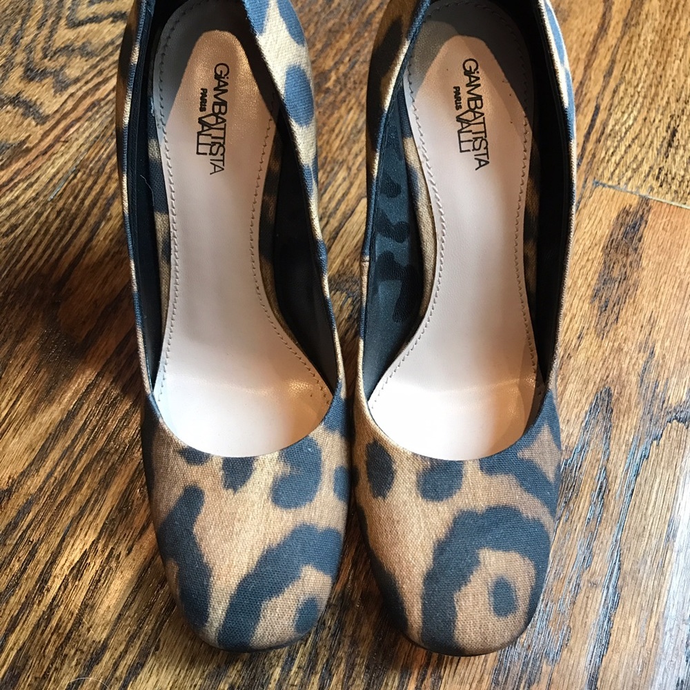 BRAND NEW Giambattista Valli Canvas Pumps Size 8.5