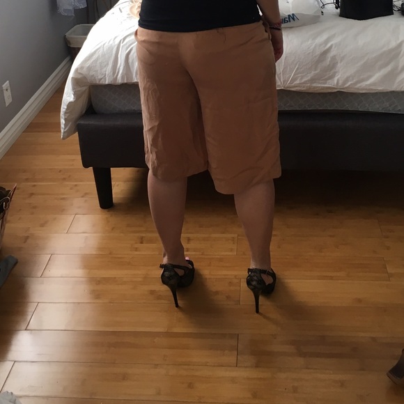 Zara wide legged shorts - Picture 3 of 4