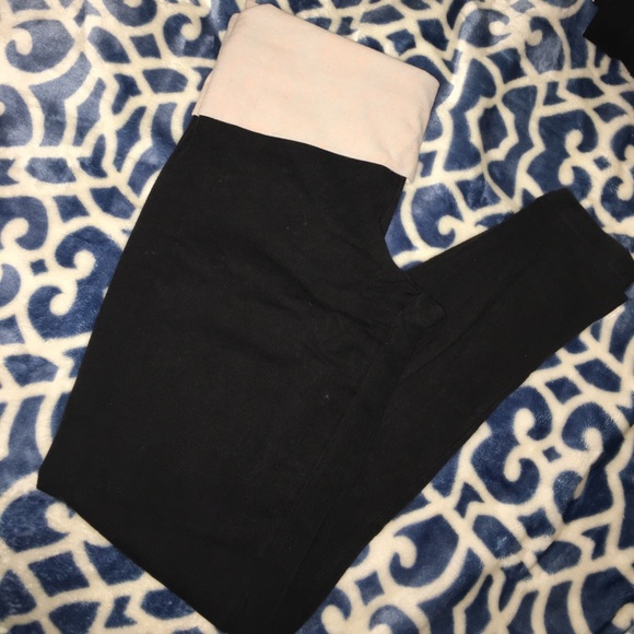 PINK Victoria's Secret Pants - Black victoria secret yoga leggings