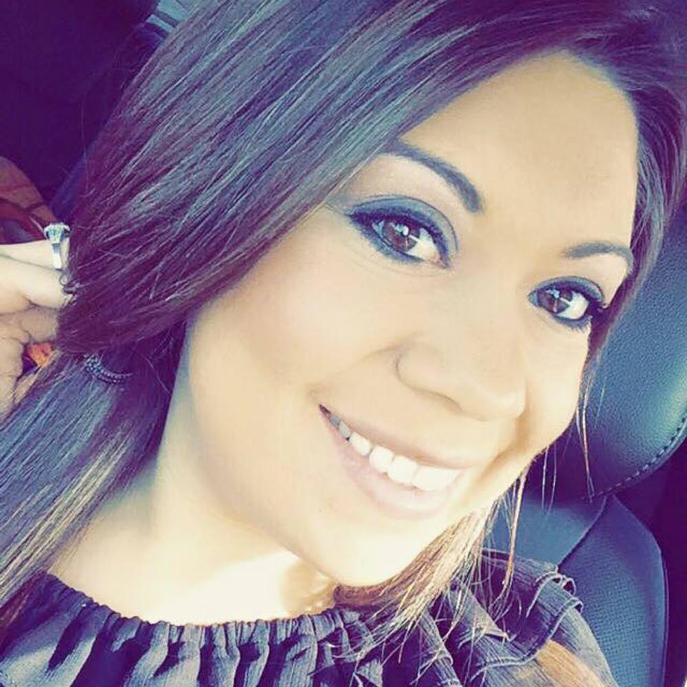 Meet your Posher, Elvia