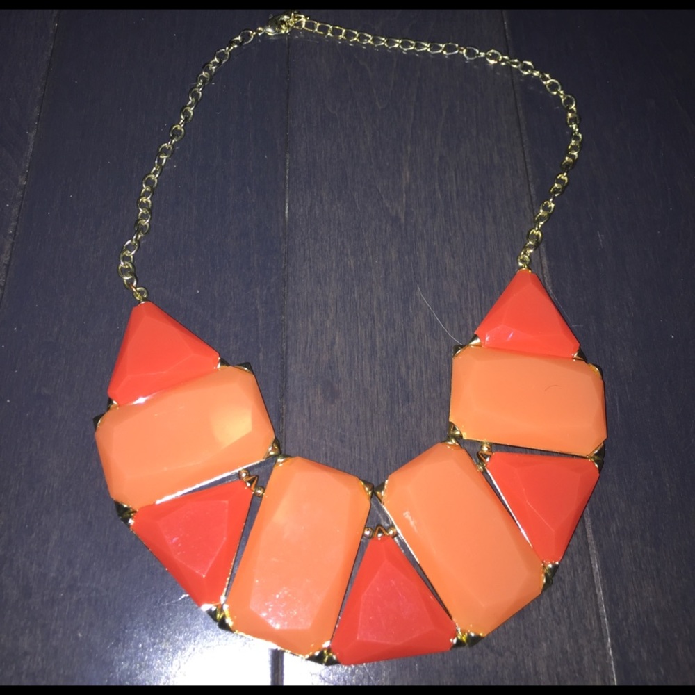 Coral necklace - Picture 3 of 3