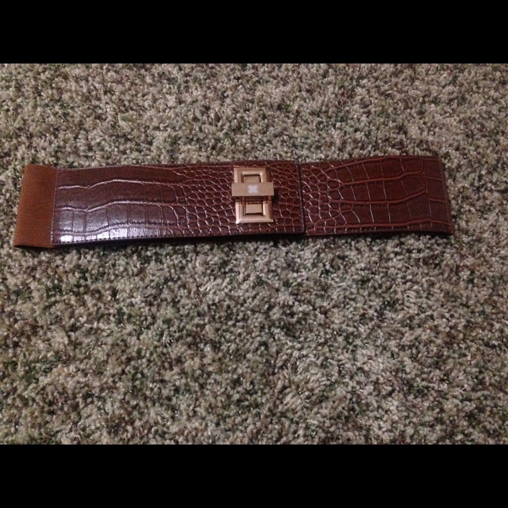 Liz Claiborne belt