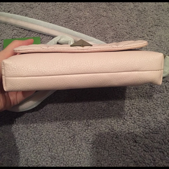 ✨HP✨Kate Spade Quilted crossbody bag - Picture 8 of 8