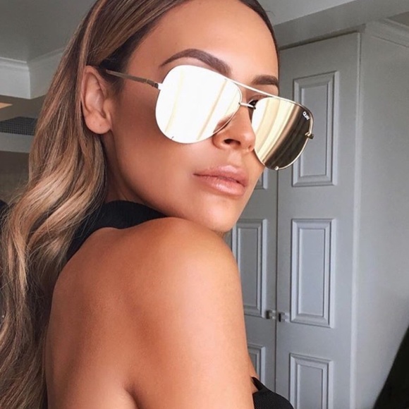 Quay Australia Χ Desi High Key Sunnies Gold