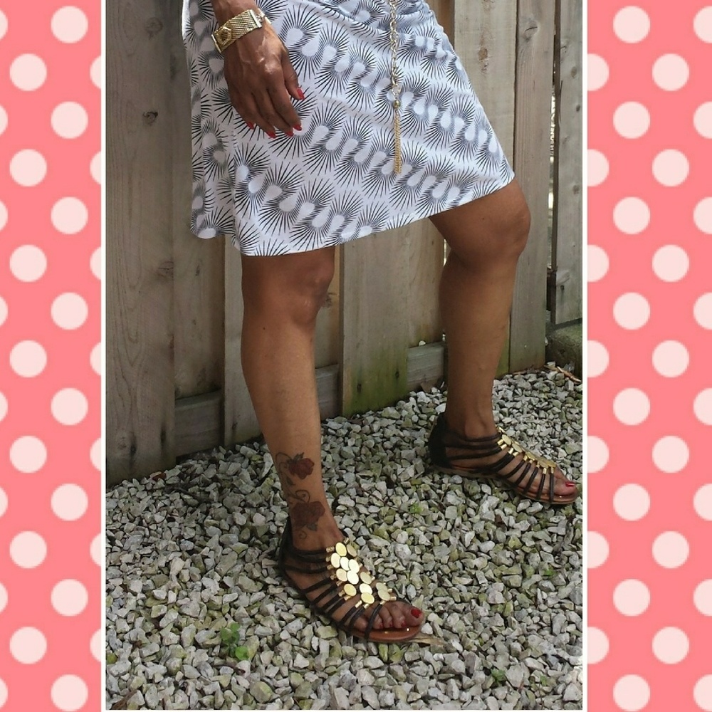 Shoe/Sandal NEW 🆕🎁(In Box) NOW $13🎉 - Picture 2 of 2