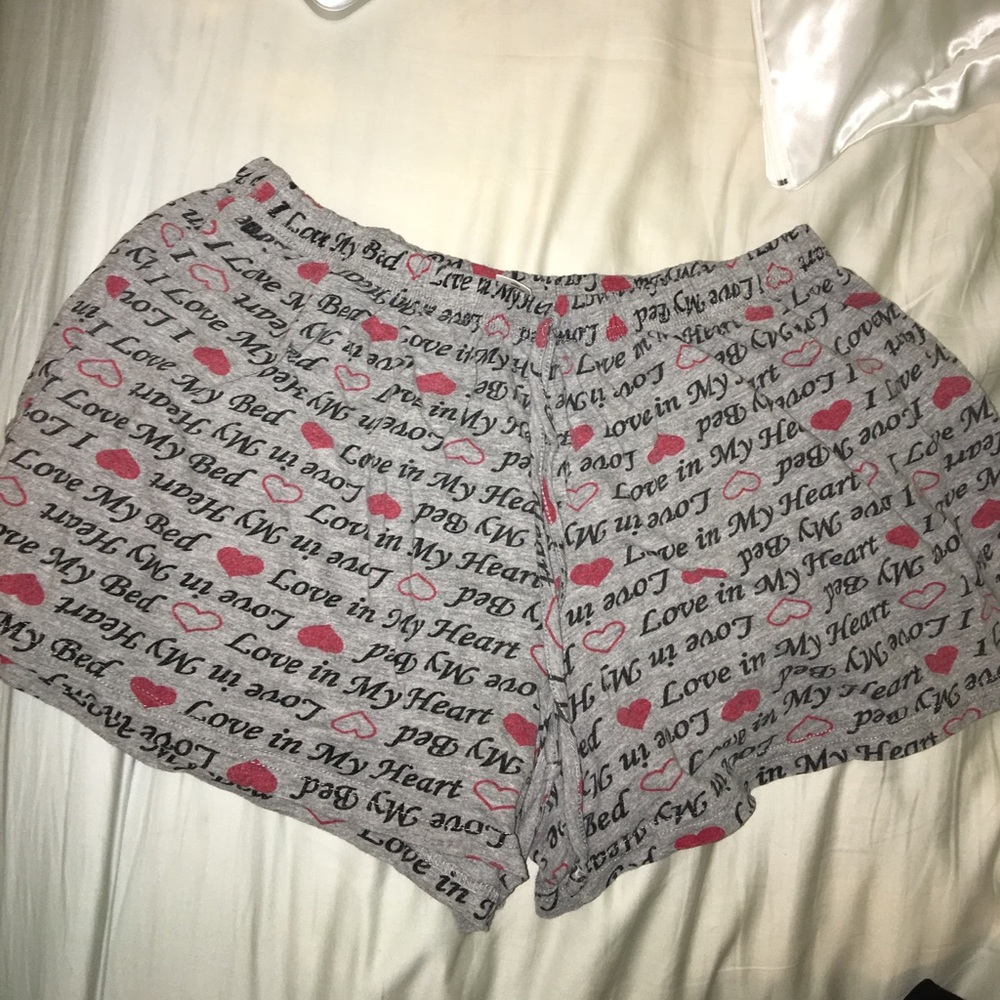 "I LOVE MY BED" PAJAMA SHORTS