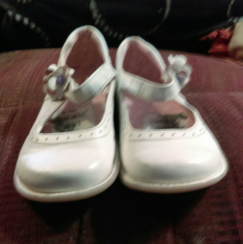 White dressy shoes