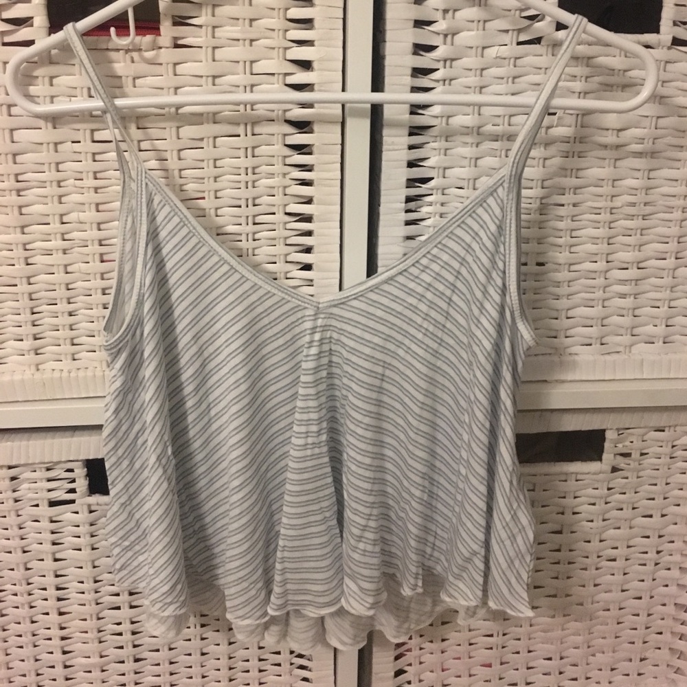 URBAN OUTFITTERS crop tank top!