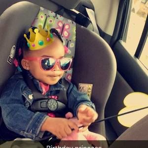 Meet your Posher, Dominique