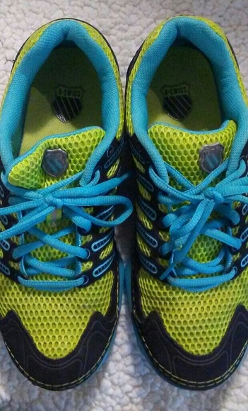 Shoes - Picture 4 of 4