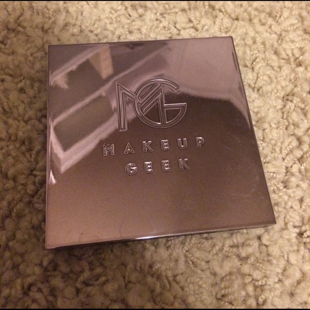 Makeup geek cheek palette