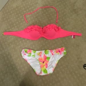 Victoria's Secret bathing suit set!