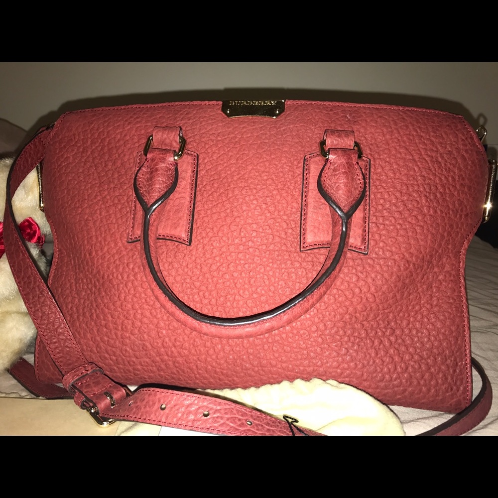 Burberry Medium Clifton