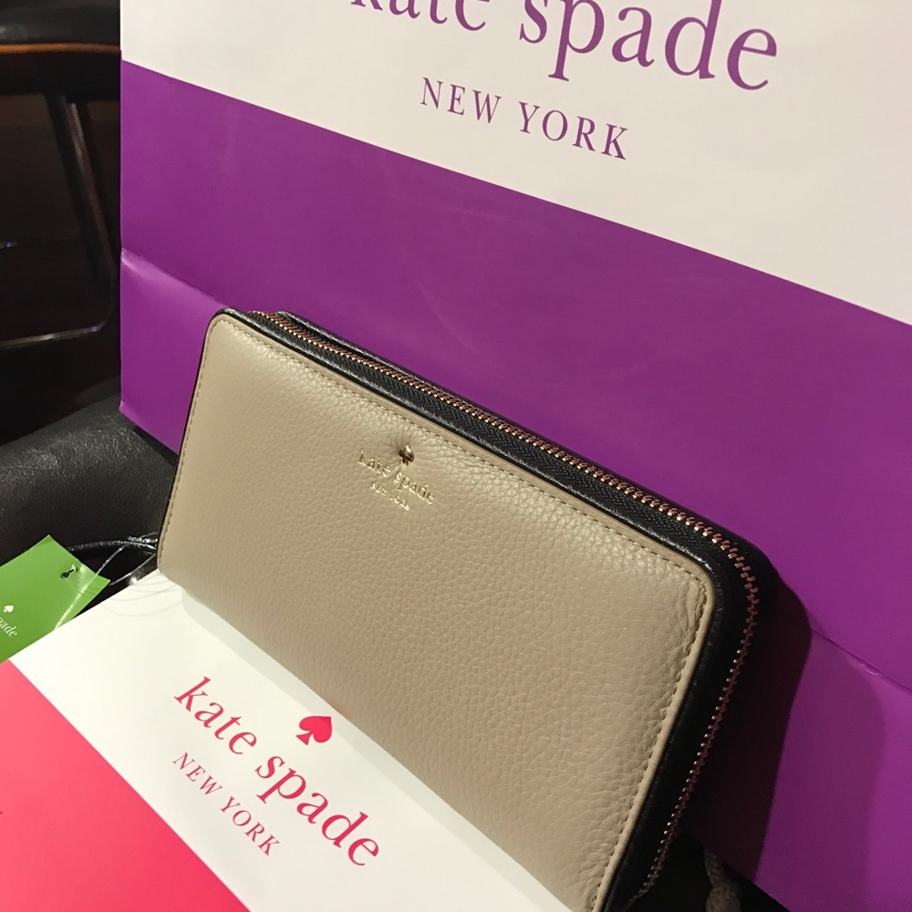 Kate Spade Leather Wallet Brand New (Price Firm)