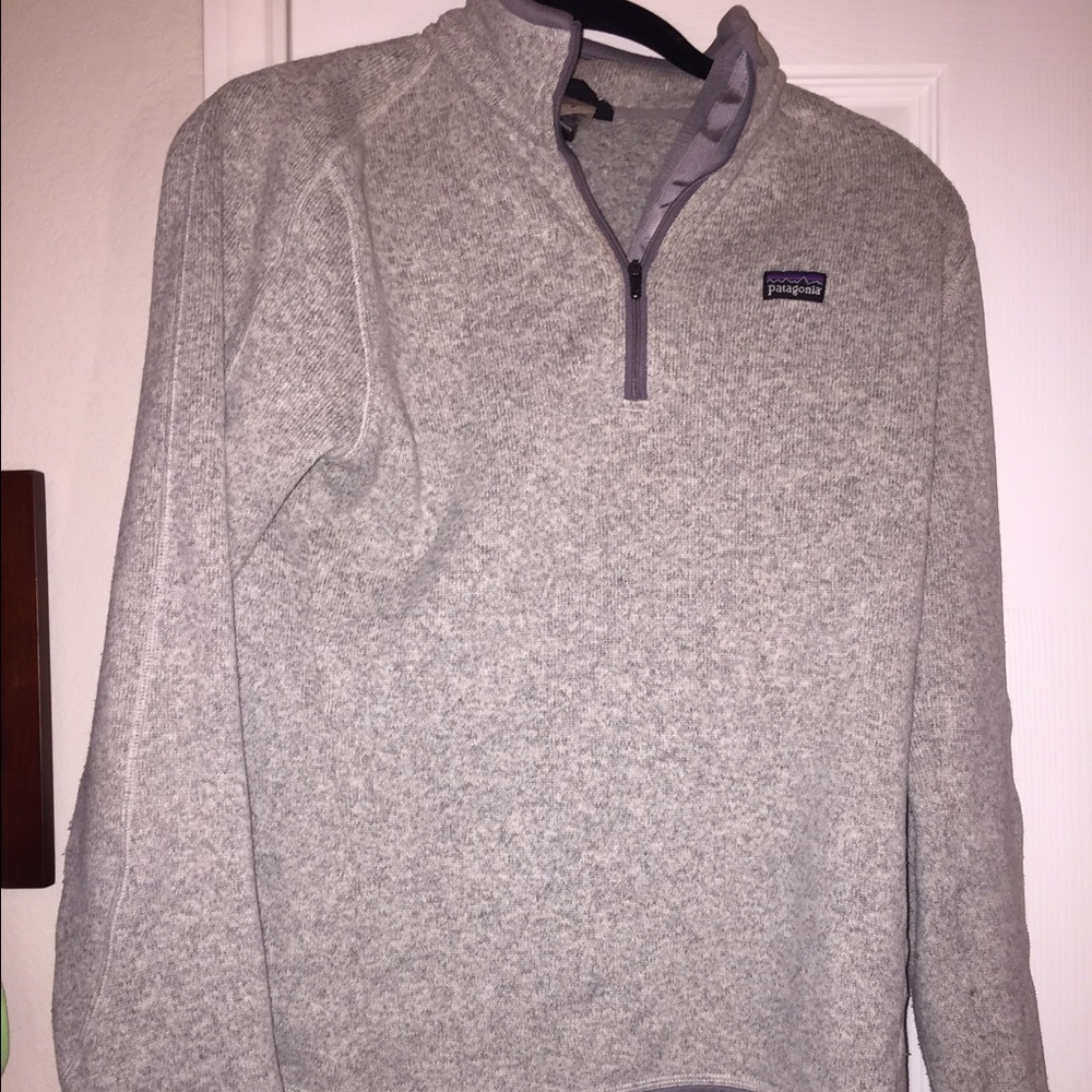 Patagonia quarter zip size M