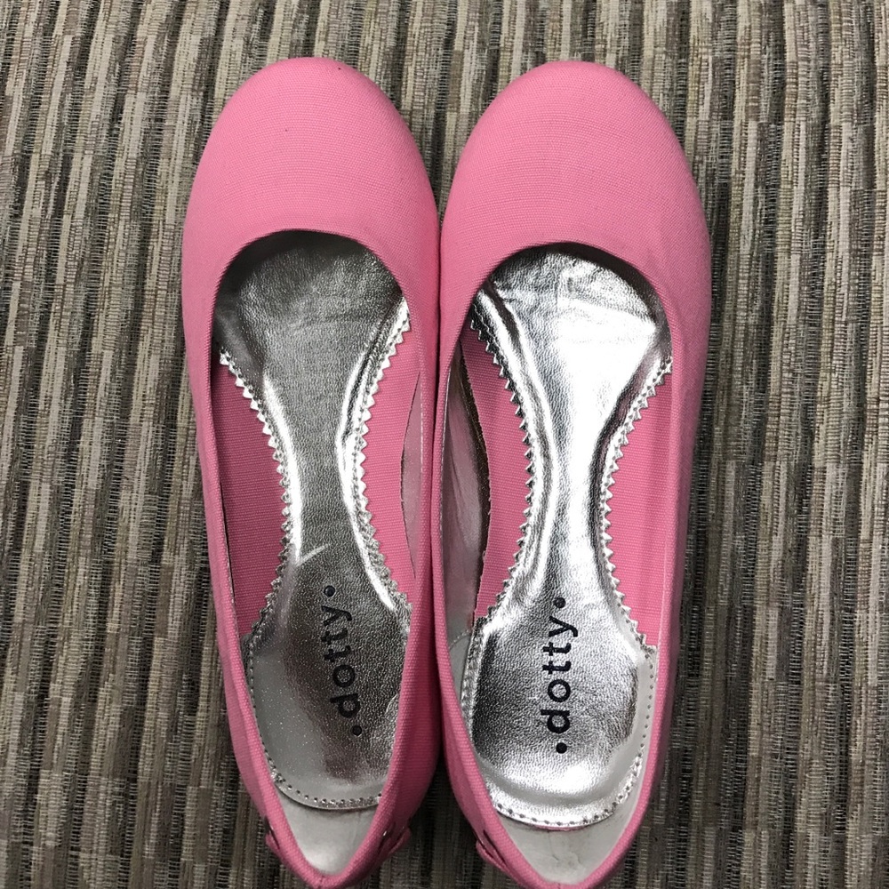 Pink canvas flat