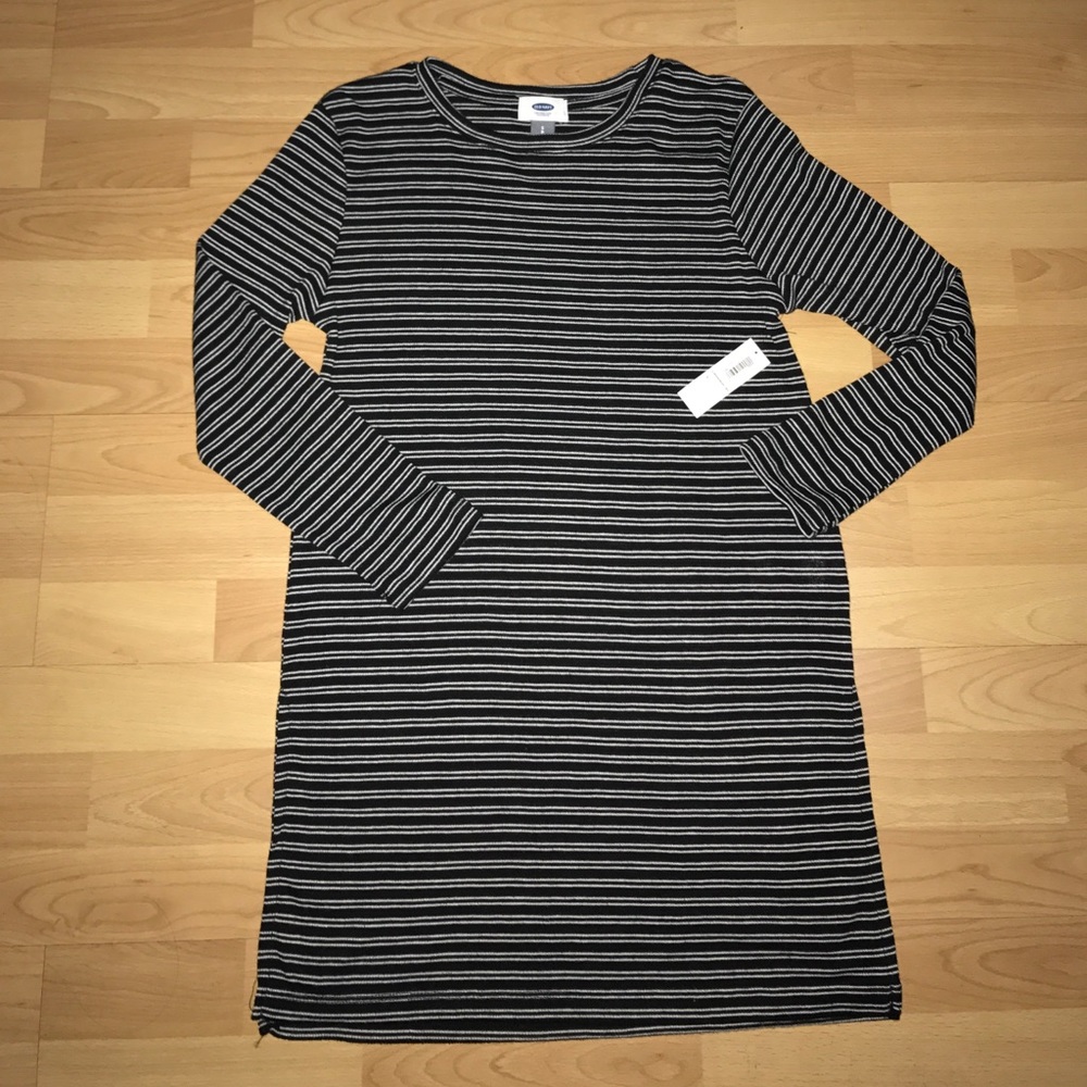 Old navy black and white stripe tunic
