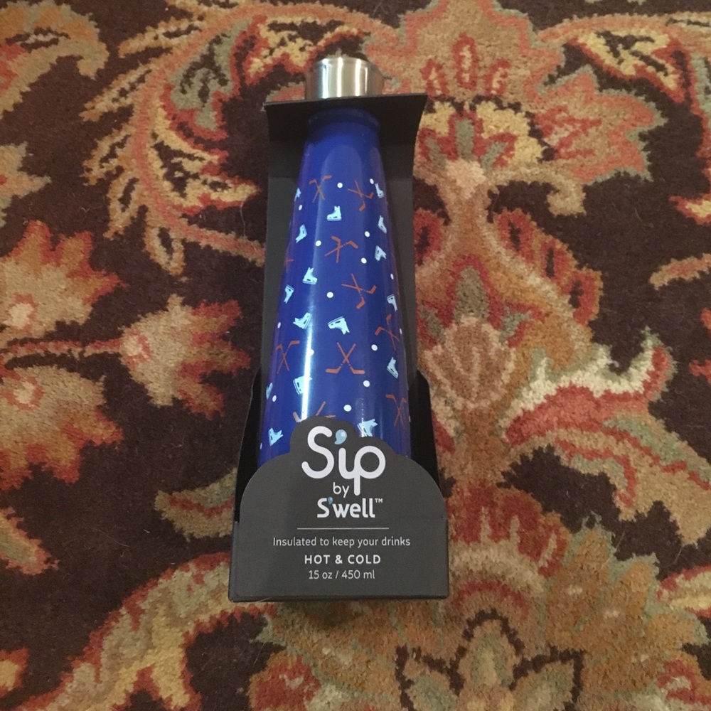 NWT Sip S'well bottle