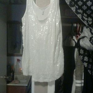 Very cute off white sequins top