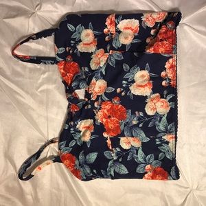 Floral croptop with lace detail