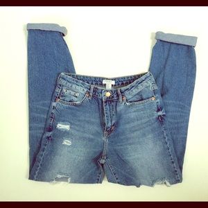 Forever 21 Distressed Boyfriend jeans