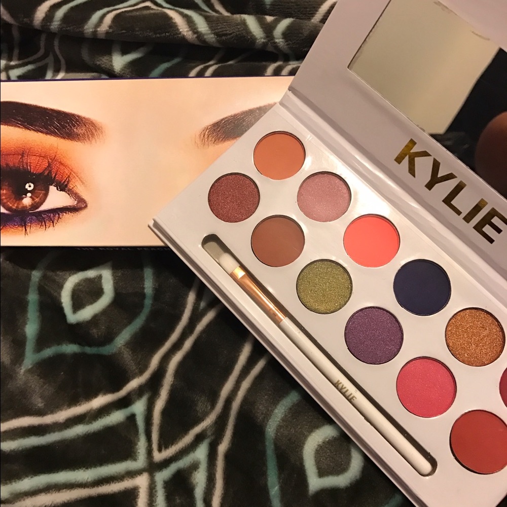 Kylie Royal Peach Pallet