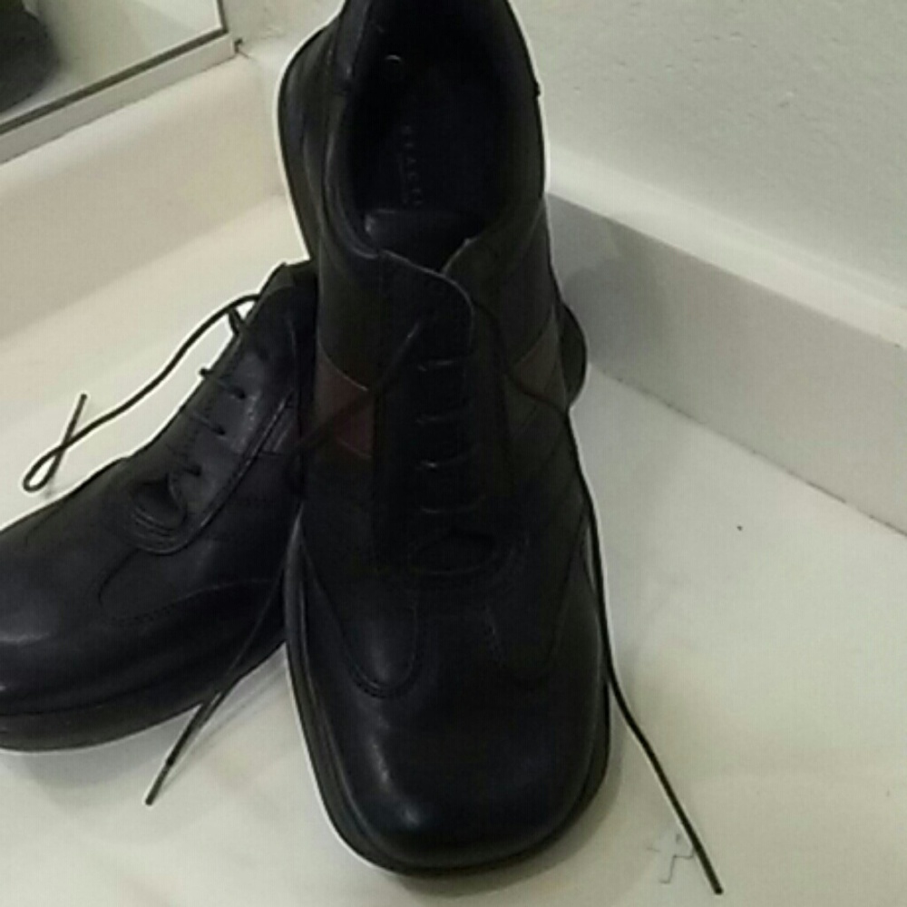 Reaction KENNETH COLE - Picture 2 of 2