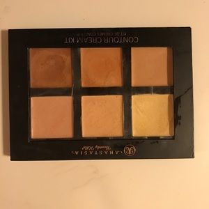 Anastasia Beverly Hills Cream Contour Kit in Light