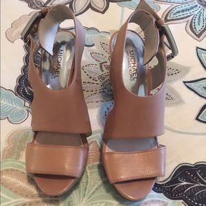 Michael Kors platform heels size 6.5