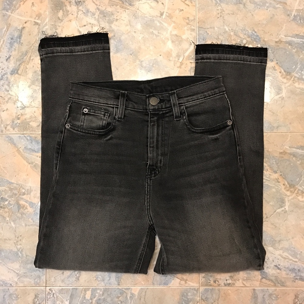 BDG Raw Hem Ankle Mom Jeans