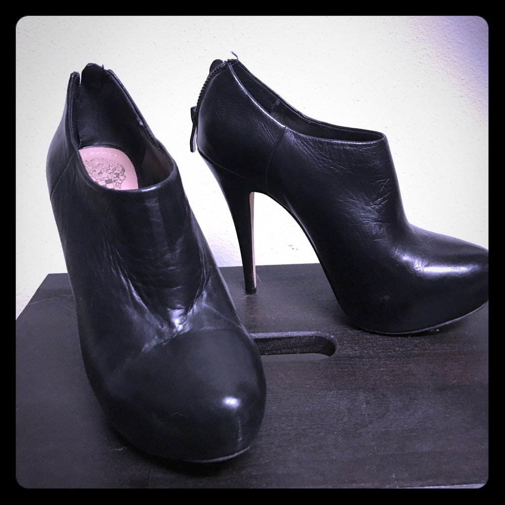 Vince Camuto black leather heel booties