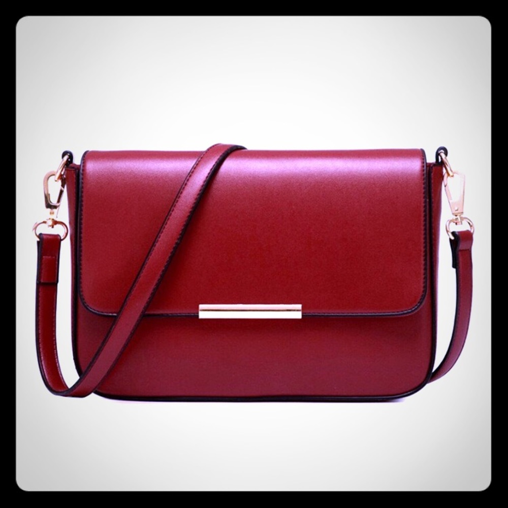 Deep Red Cross bag