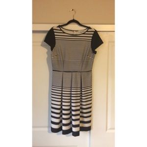 black and white striped fit and flare 👗