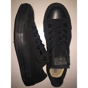All Black Converse ‼️