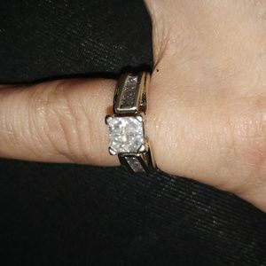 18k gold 1.5 carat diamond ring